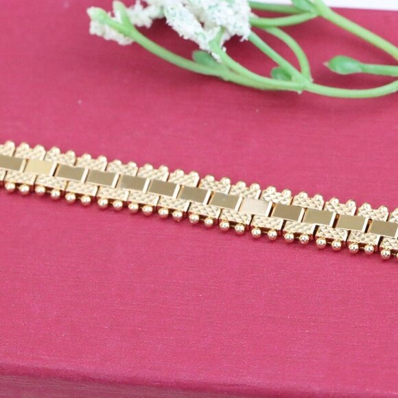 "Elegant Rose Gold Bracelet with Textured Link Detailing, XPBL1003 - Picture 12 of 12